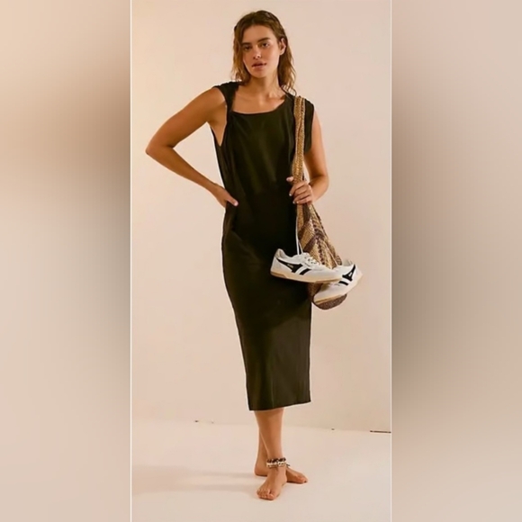 Free People Dresses & Skirts - Free People Beach Women’s Drew Tee Midi Dress, Black